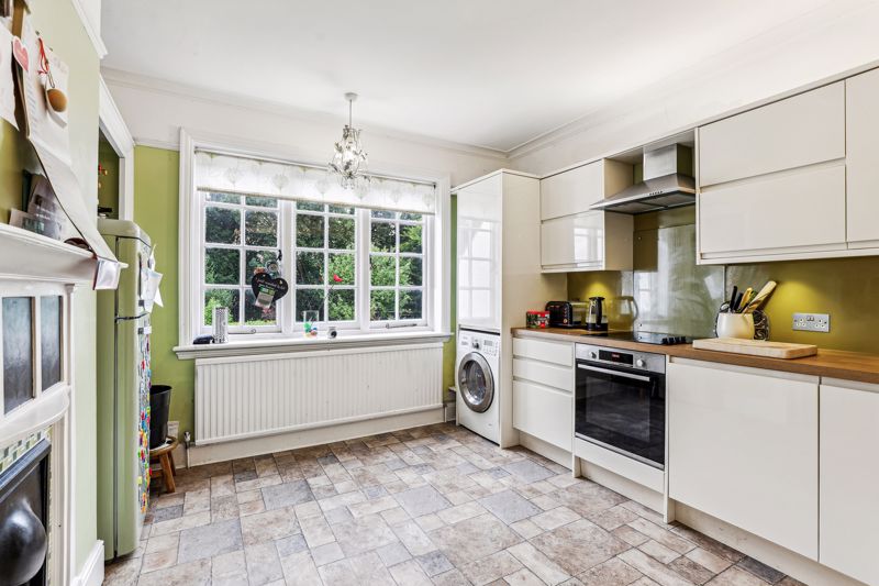 Kitchen- click for photo gallery